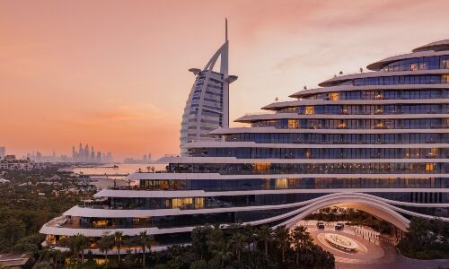 Luxus neu definiert: Das Jumeirah Marsa Al Arab in Dubai. (Bild: zVg)